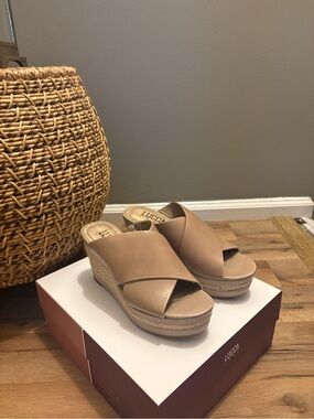 LUCCA Debbi Taupe Cross-Band Espadrille Platform Sandals